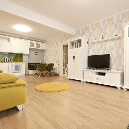 Olivia Studio Oradea Eksteriør billede