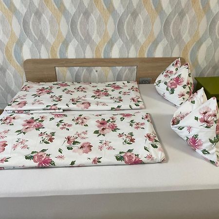 Olivia Studio Oradea Eksteriør billede